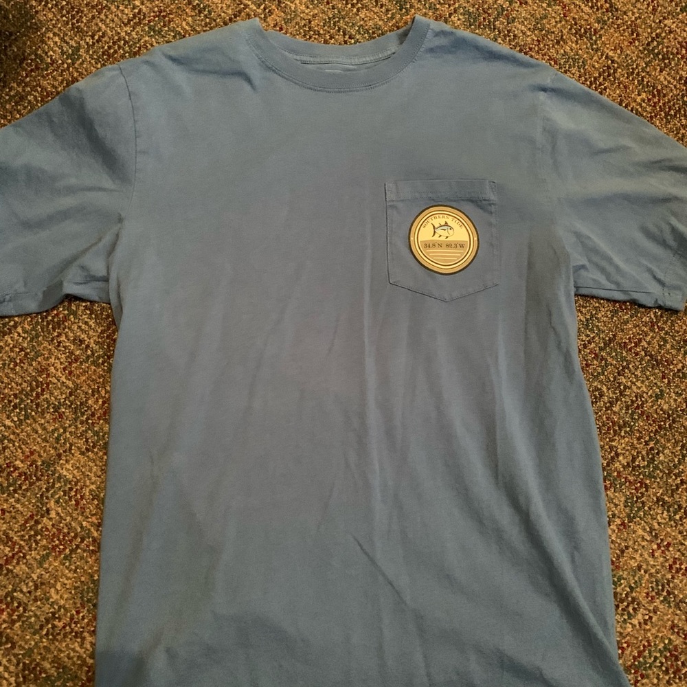 Men’s Southern Tide pocket tee shirt Medium